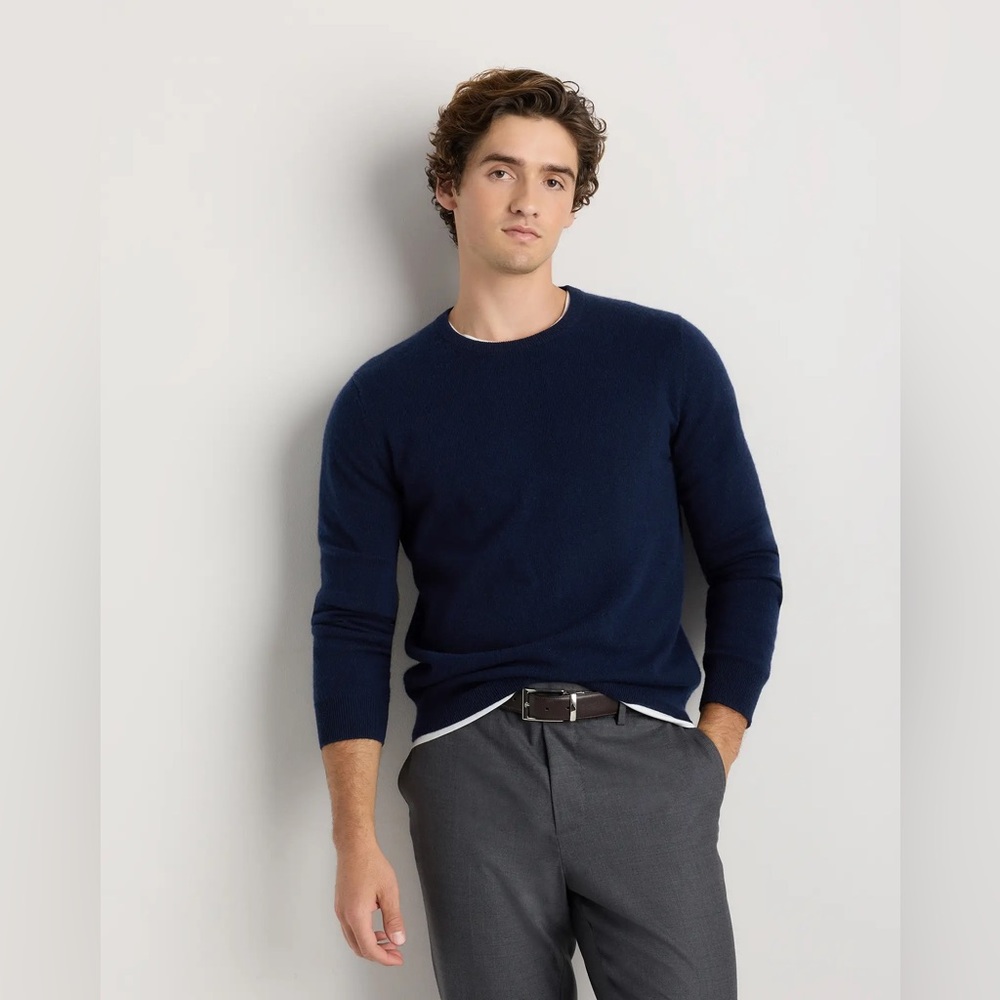 Quince 100% Cashmere crew neck sweaters set of 2